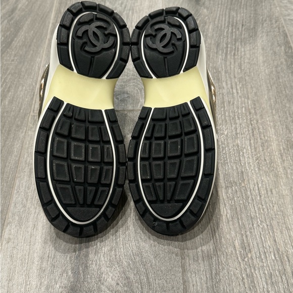 CHANEL White and Gold Sneaker - Picture 13 of 15